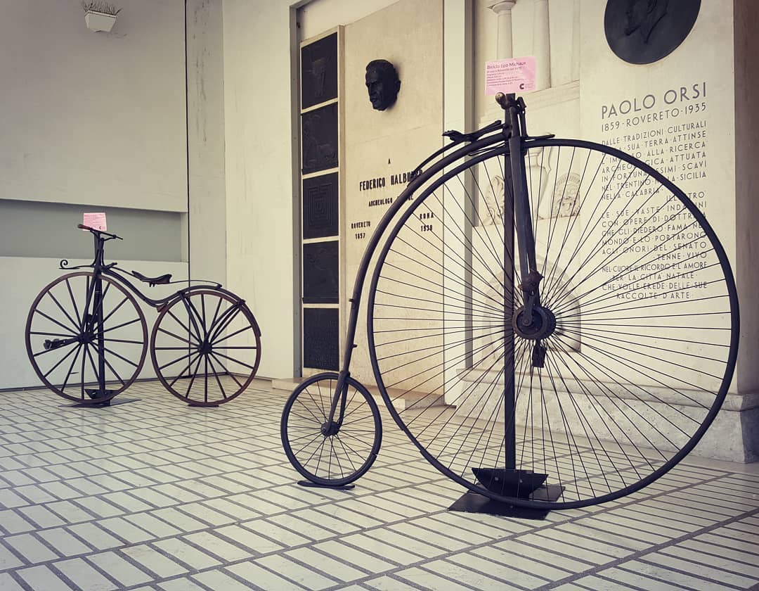 Collezione di Arte Varia: due bicicli di fine Ottocento